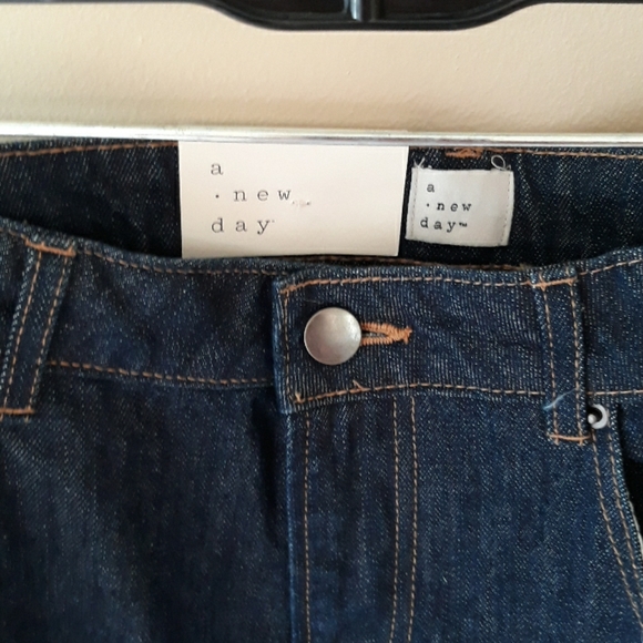 High Rise Skinny Jeans - Picture 2 of 5